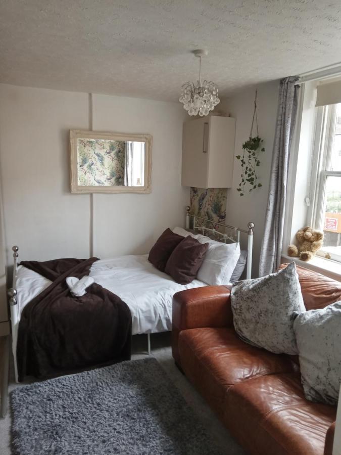 Little Dorrit Studio Flat 5 Rochester Me1 1Xz Strood エクステリア 写真